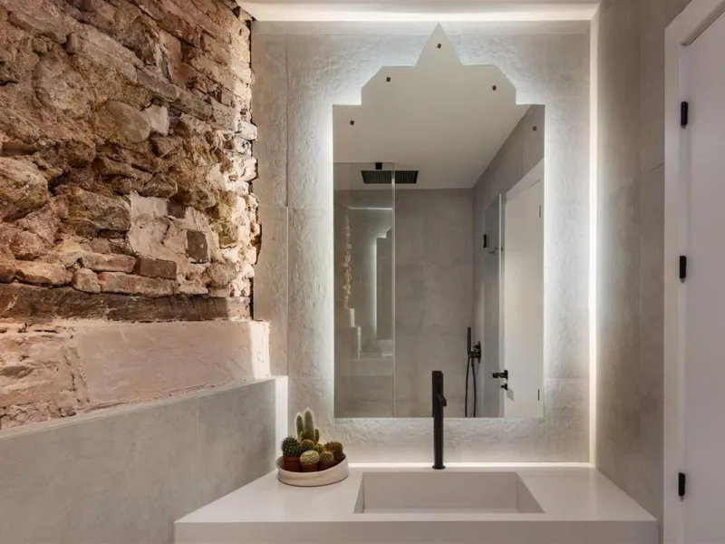 House - Townhouse в продаже в Marbella, Málaga. В доме 5 спален и 6 ванных комнат. Площадь дома 181 м². Площадь участка 118 м²