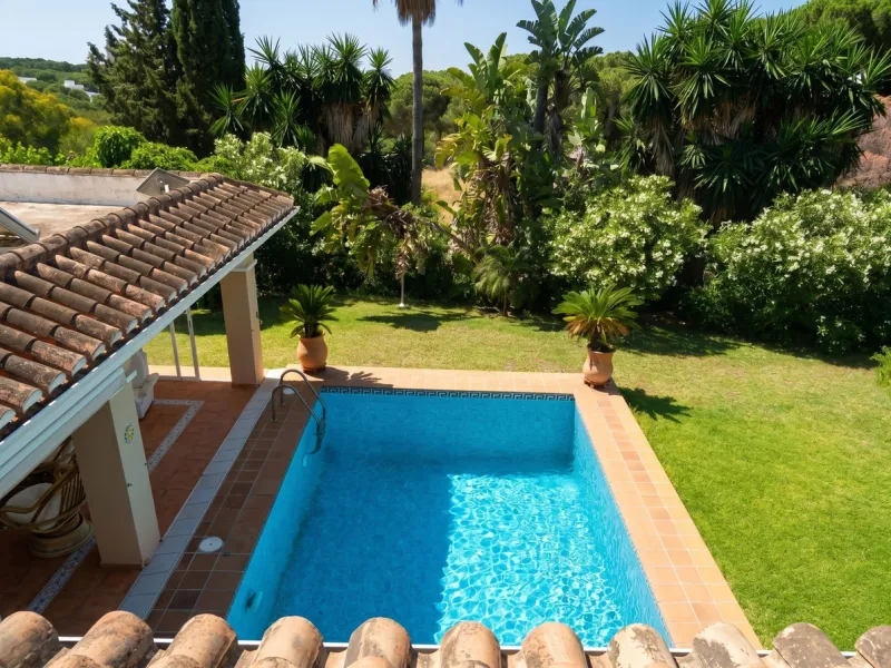 Investment Opportunity: Villa with Unlimited Potential in Elviria