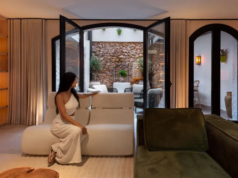 House - Townhouse в продаже в Marbella, Málaga. В доме 5 спален и 6 ванных комнат. Площадь дома 181 м². Площадь участка 118 м²