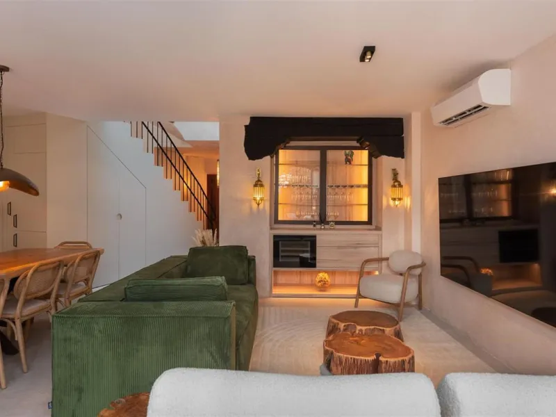 House - Townhouse в продаже в Marbella, Málaga. В доме 5 спален и 6 ванных комнат. Площадь дома 181 м². Площадь участка 118 м²