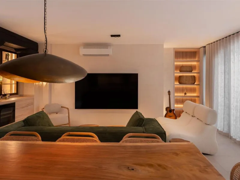 House - Townhouse в продаже в Marbella, Málaga. В доме 5 спален и 6 ванных комнат. Площадь дома 181 м². Площадь участка 118 м²