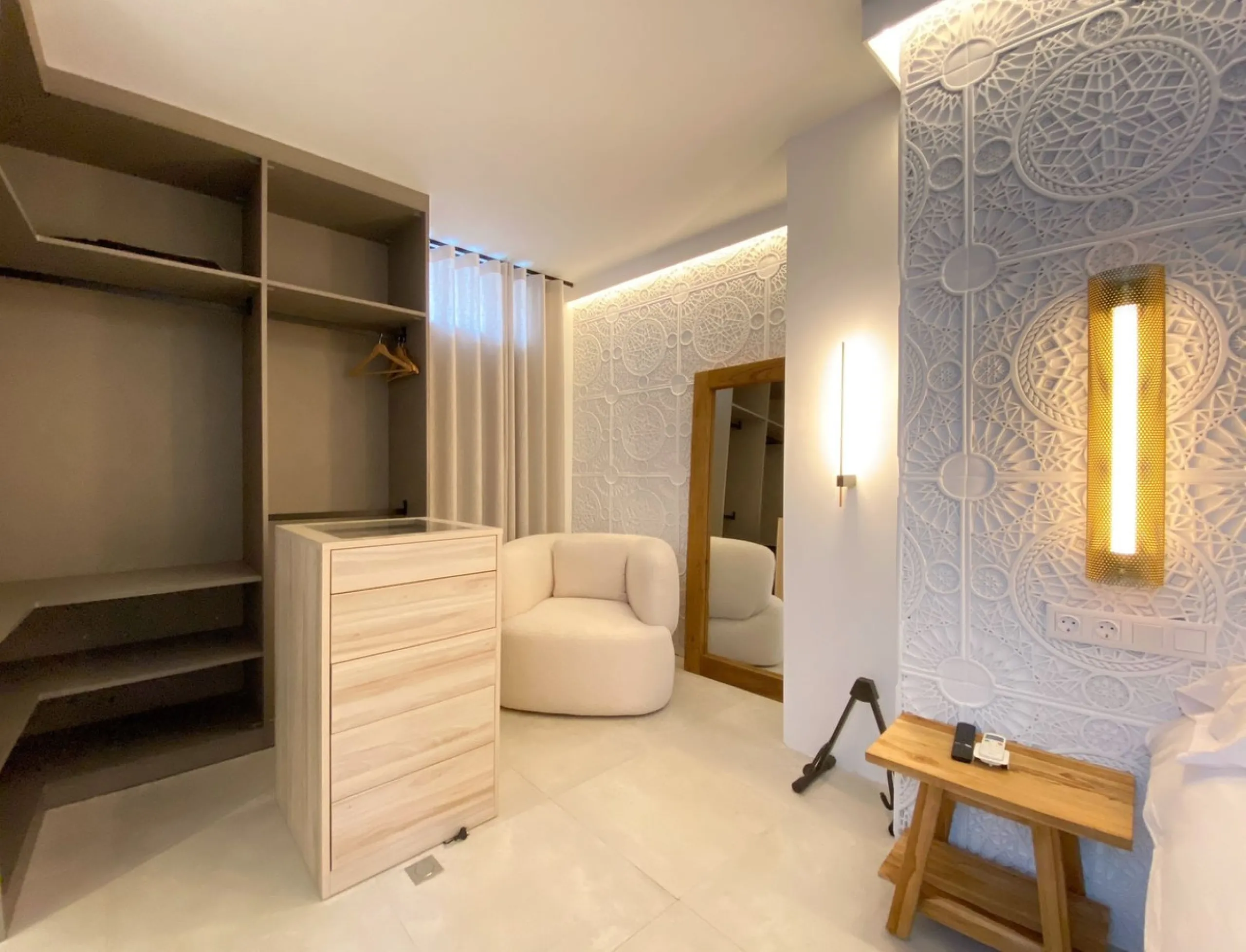 House - Townhouse в продаже в Marbella, Málaga. В доме 5 спален и 6 ванных комнат. Площадь дома 181 м². Площадь участка 118 м²