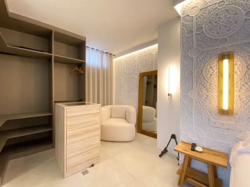 House - Townhouse в продаже в Marbella, Málaga. В доме 5 спален и 6 ванных комнат. Площадь дома 181 м². Площадь участка 118 м²