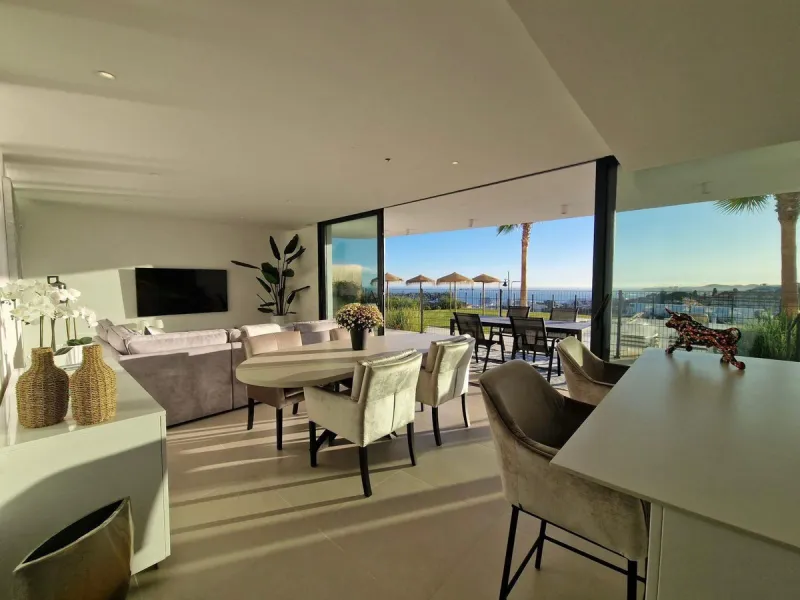 Apartment - Ground Floor Apartment в продаже в Fuengirola, Málaga. В доме 3 спален и 2 ванных комнат. Площадь дома 116 м²