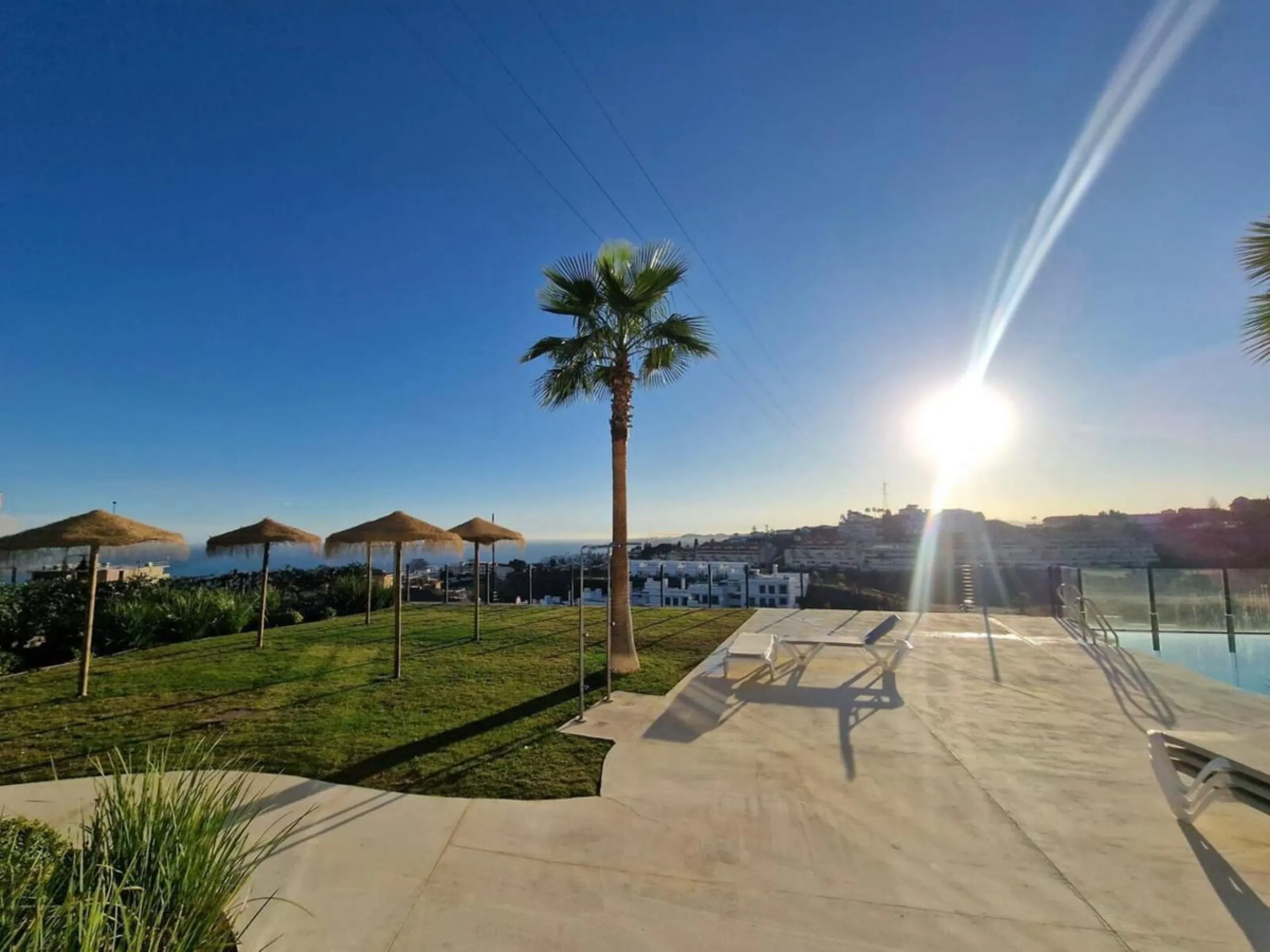 Apartment - Ground Floor Apartment в продаже в Fuengirola, Málaga. В доме 3 спален и 2 ванных комнат. Площадь дома 116 м²
