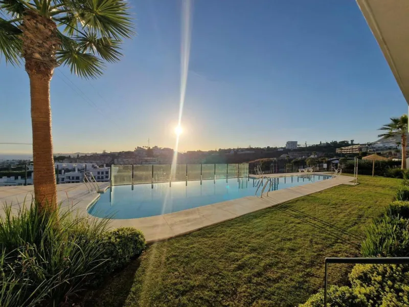 Apartment - Ground Floor Apartment в продаже в Fuengirola, Málaga. В доме 3 спален и 2 ванных комнат. Площадь дома 116 м²
