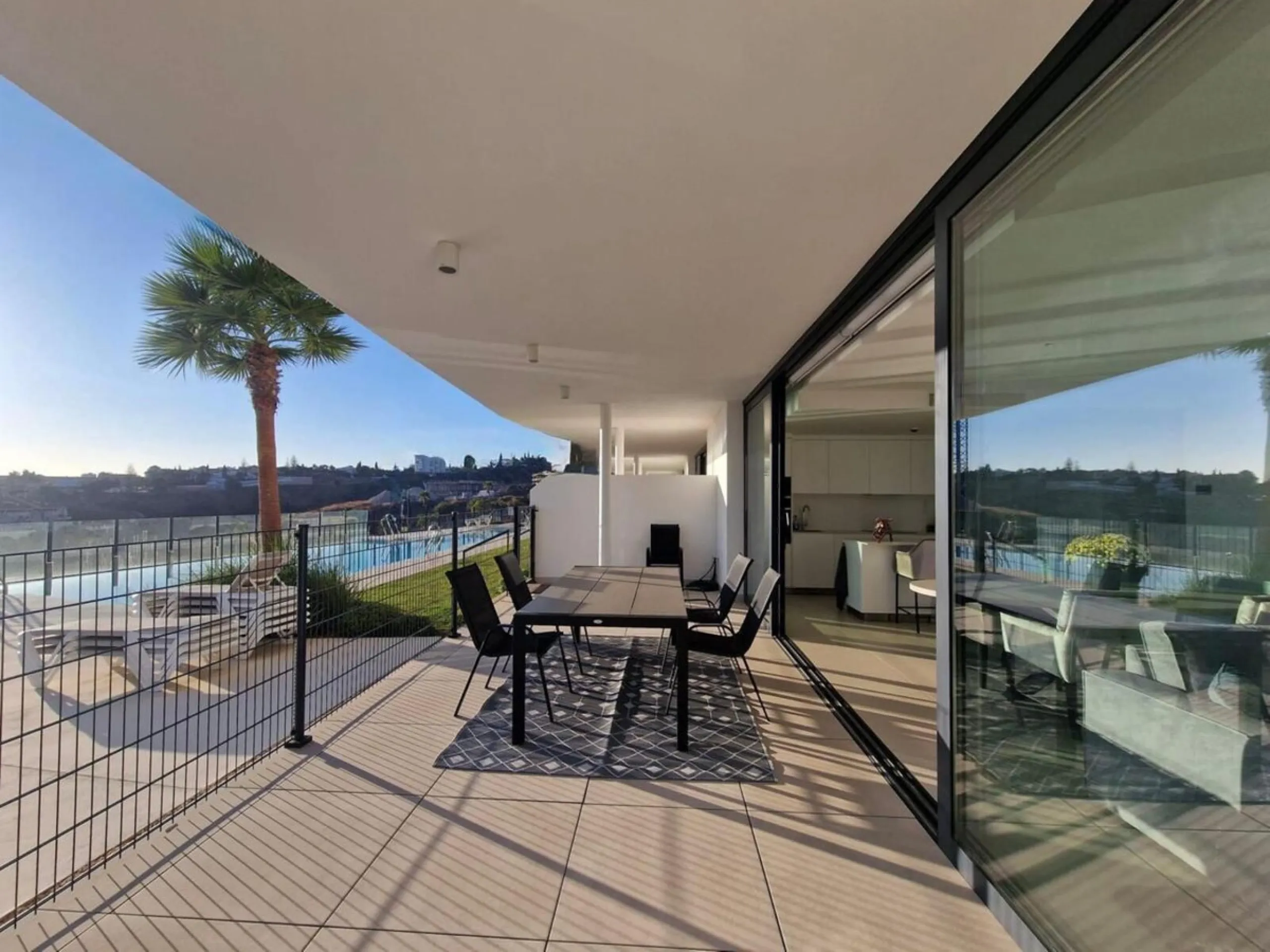 Apartment - Ground Floor Apartment в продаже в Fuengirola, Málaga. В доме 3 спален и 2 ванных комнат. Площадь дома 116 м²