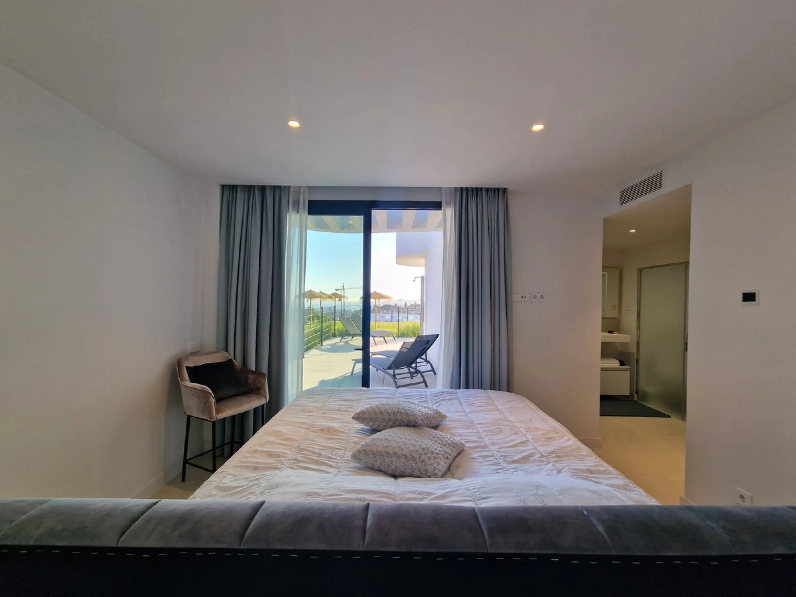 Apartment - Ground Floor Apartment в продаже в Fuengirola, Málaga. В доме 3 спален и 2 ванных комнат. Площадь дома 116 м²