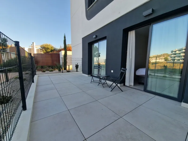 Apartment - Ground Floor Apartment в продаже в Fuengirola, Málaga. В доме 3 спален и 2 ванных комнат. Площадь дома 116 м²