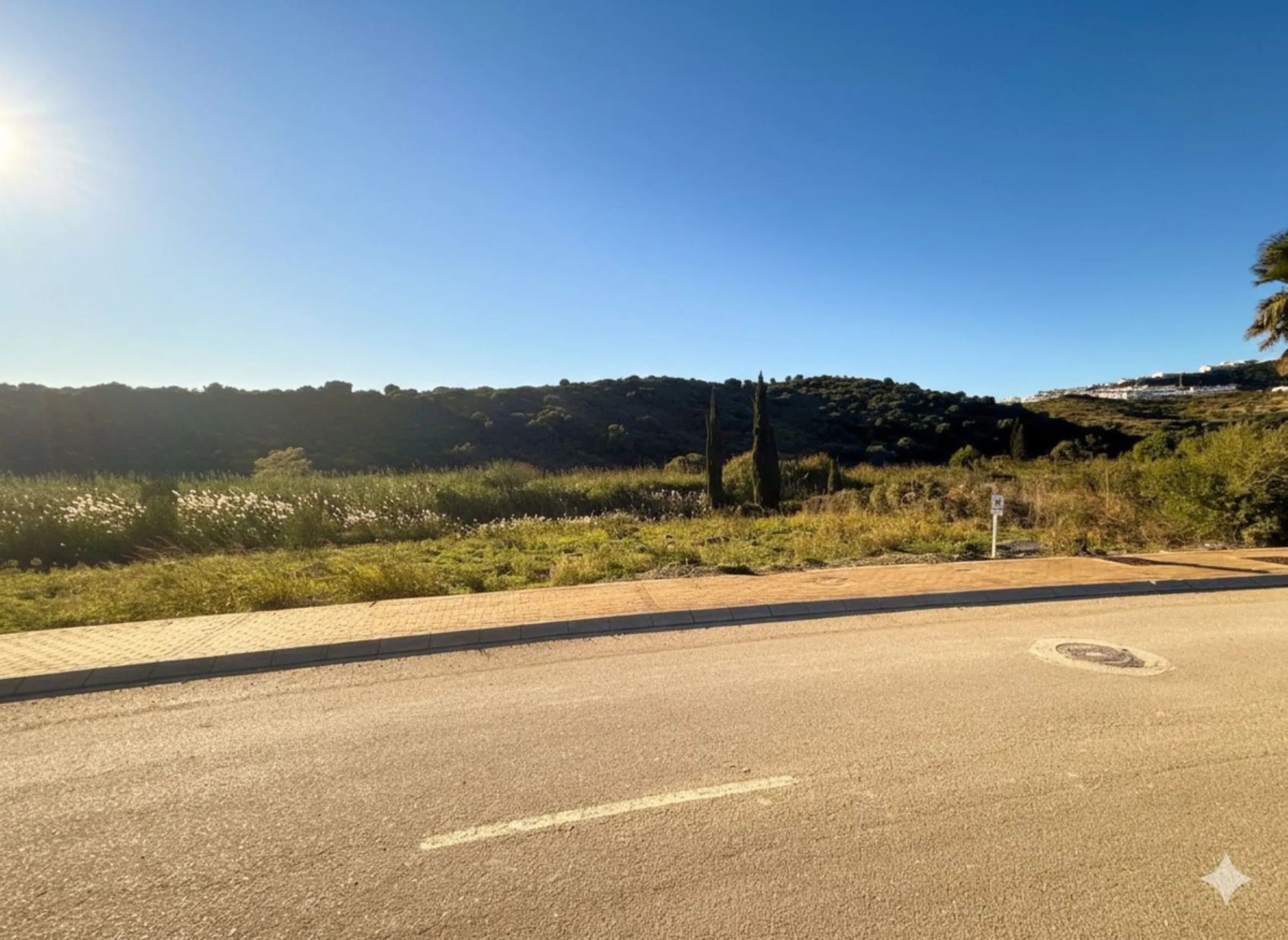 Plot - Residential Plot в продаже в Casares, Málaga. Площадь дома 640 м². Площадь участка 963 м²