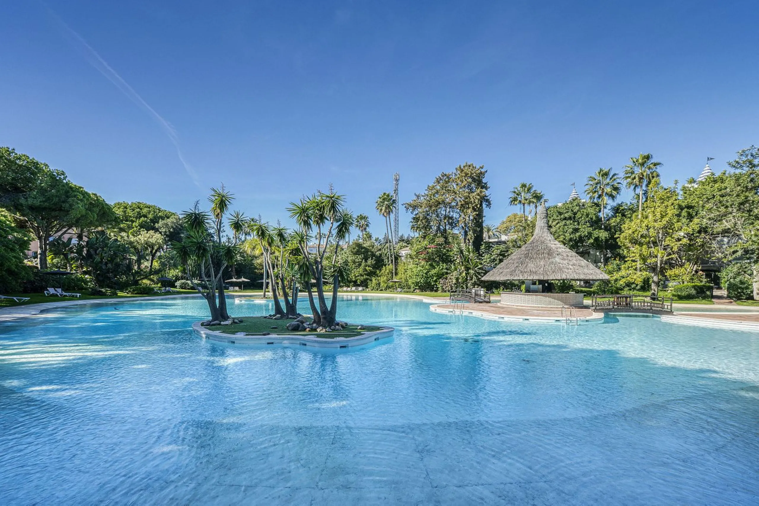 Luxury Penthouse Duplex – Tropical Serenity and Timeless Elegance