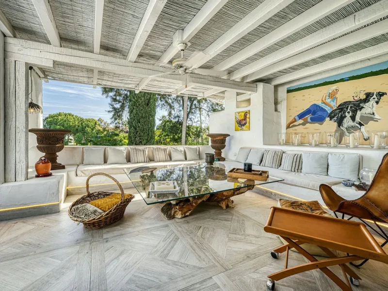 Luxury Penthouse Duplex – Tropical Serenity and Timeless Elegance