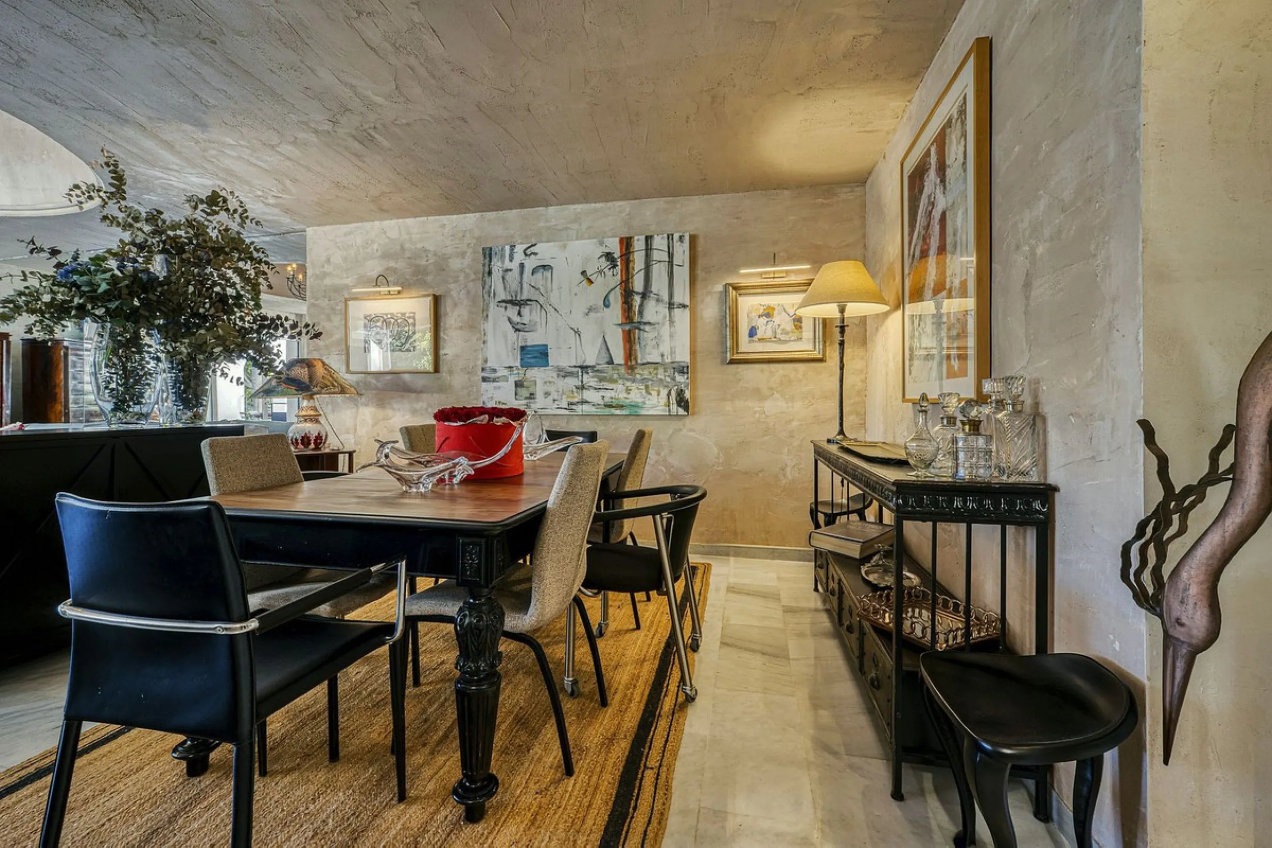 Luxury Penthouse Duplex – Tropical Serenity and Timeless Elegance
