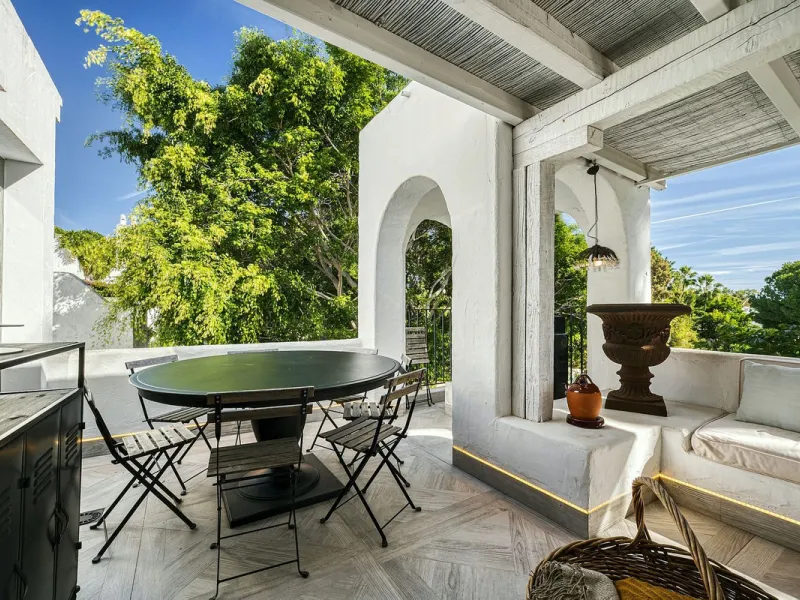 Luxury Penthouse Duplex – Tropical Serenity and Timeless Elegance
