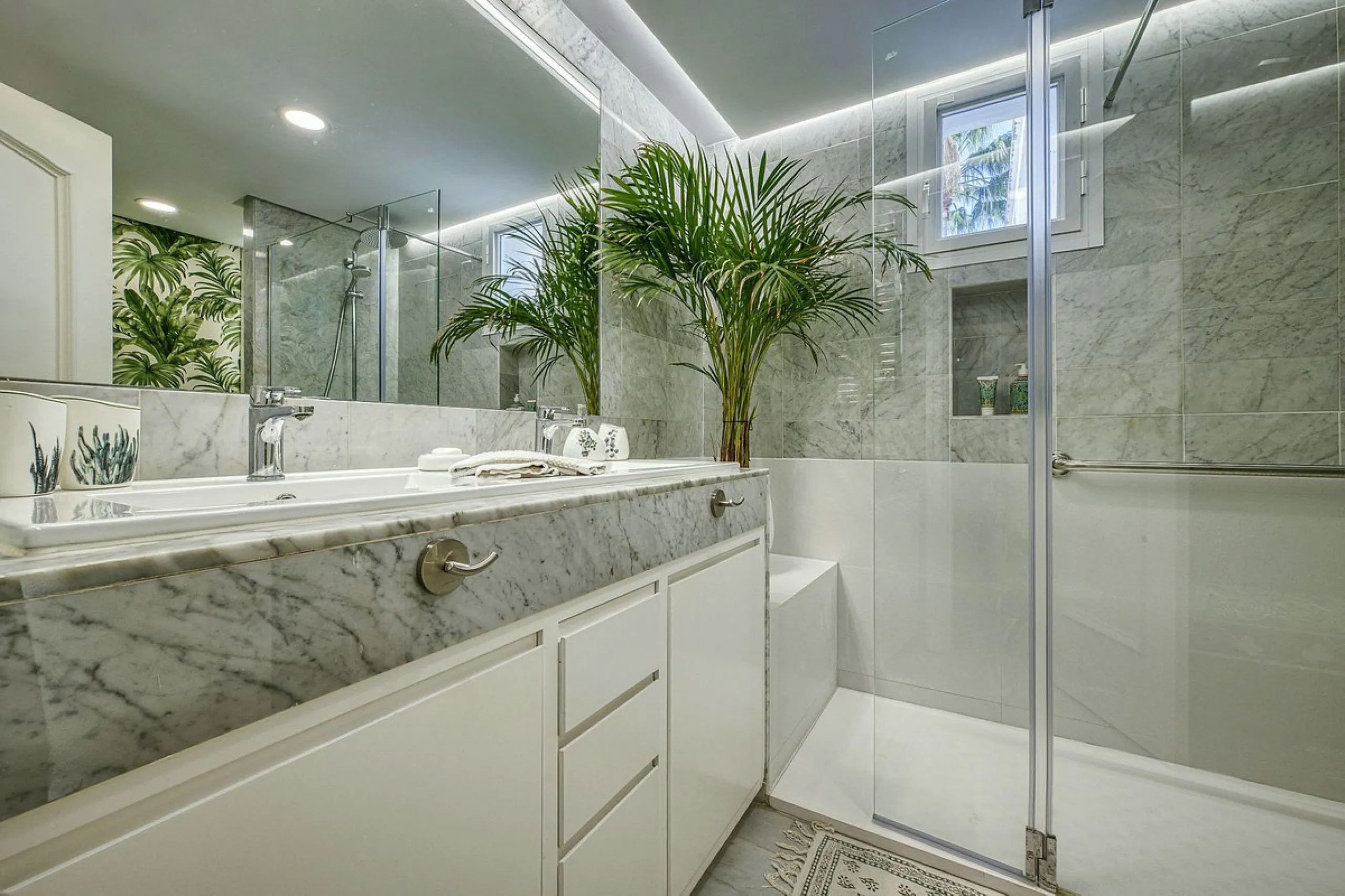 Luxury Penthouse Duplex – Tropical Serenity and Timeless Elegance