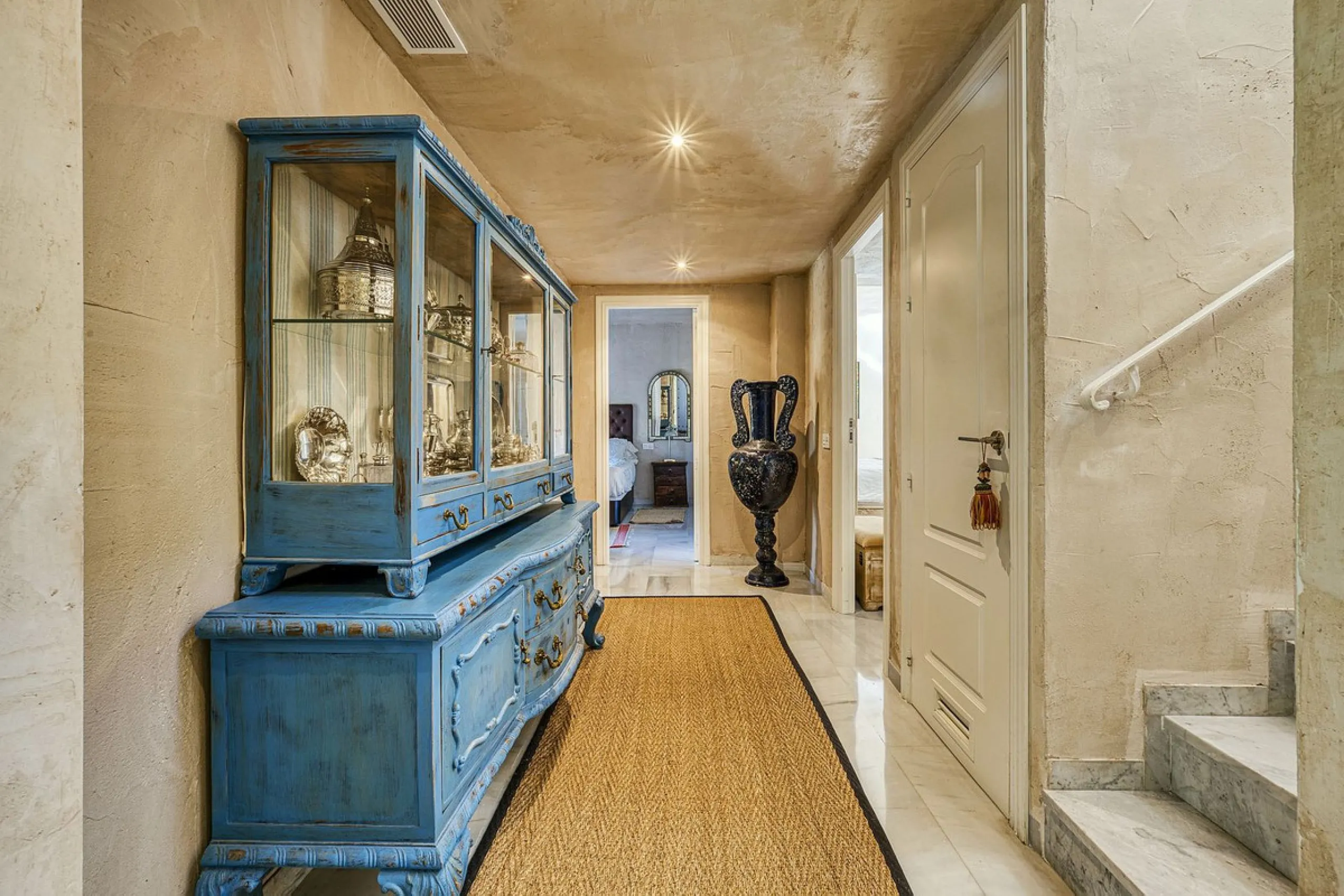 Luxury Penthouse Duplex – Tropical Serenity and Timeless Elegance