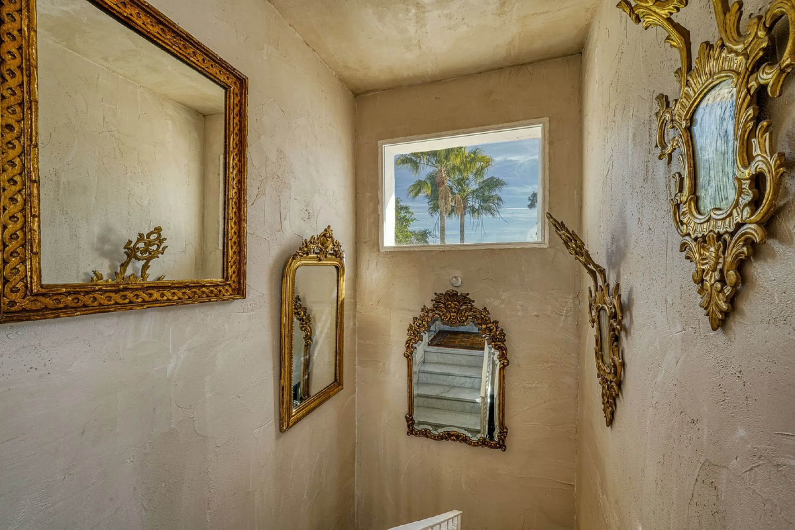Luxury Penthouse Duplex – Tropical Serenity and Timeless Elegance