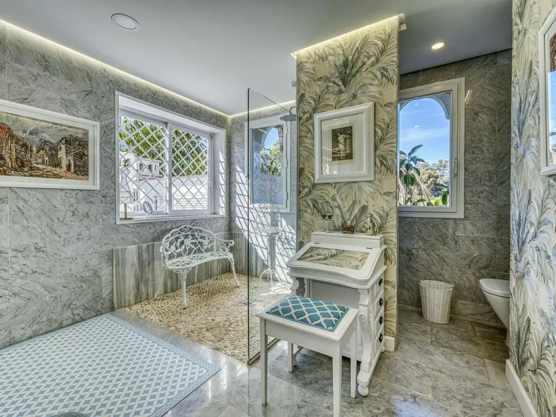 Luxury Penthouse Duplex – Tropical Serenity and Timeless Elegance