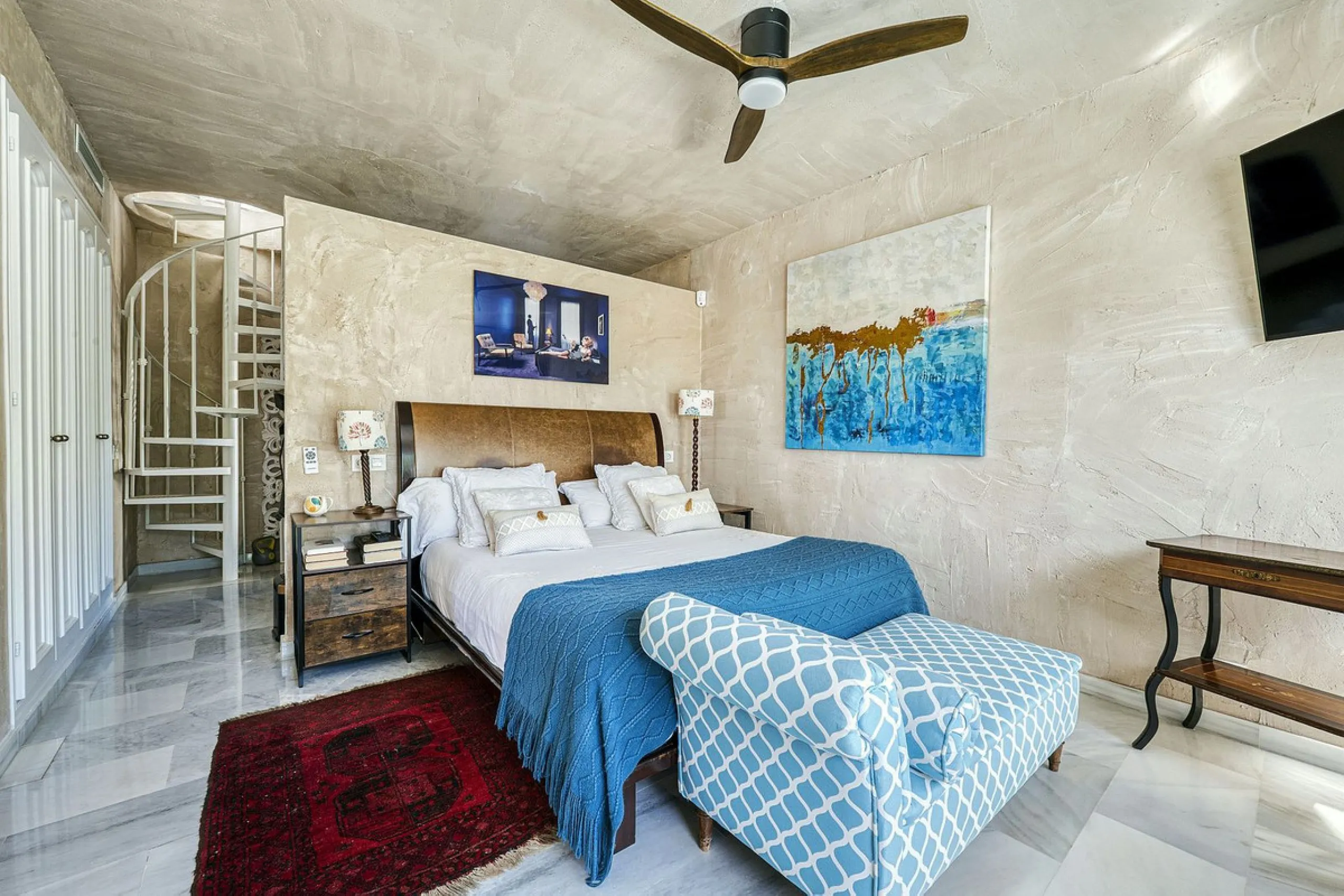 Luxury Penthouse Duplex – Tropical Serenity and Timeless Elegance