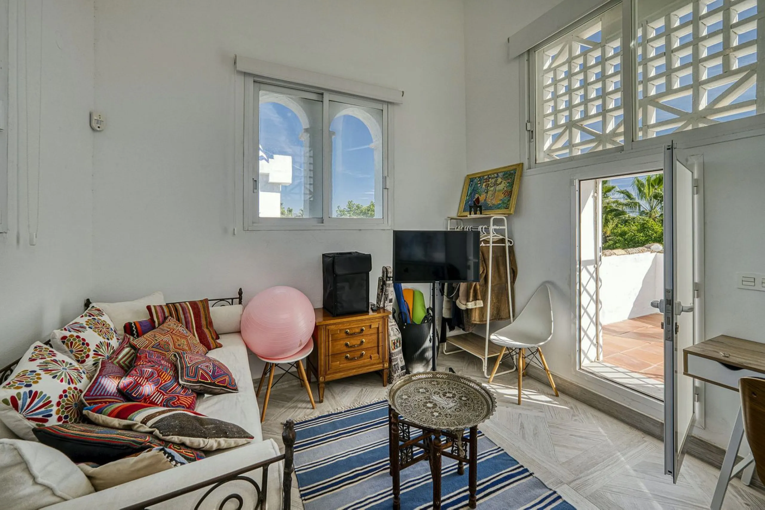 Luxury Penthouse Duplex – Tropical Serenity and Timeless Elegance