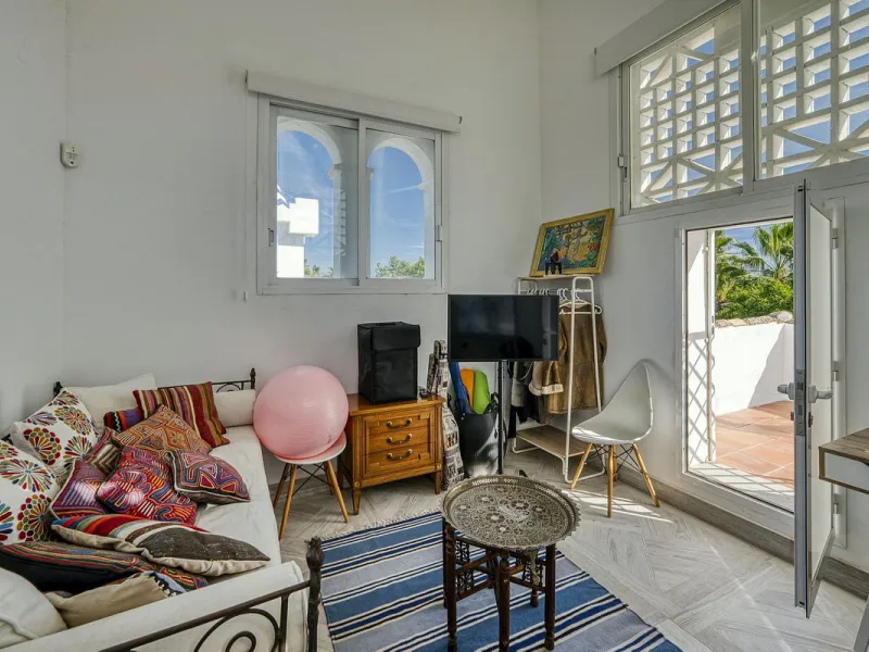 Luxury Penthouse Duplex – Tropical Serenity and Timeless Elegance