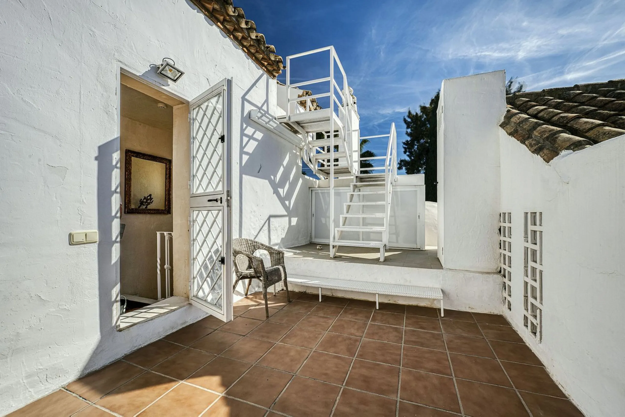 Luxury Penthouse Duplex – Tropical Serenity and Timeless Elegance