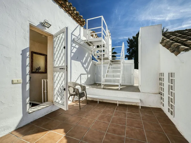 Luxury Penthouse Duplex – Tropical Serenity and Timeless Elegance