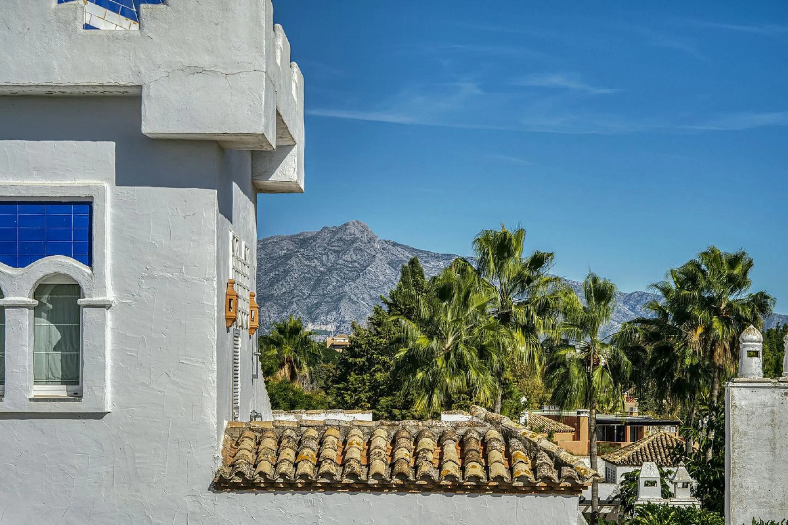 Luxury Penthouse Duplex – Tropical Serenity and Timeless Elegance