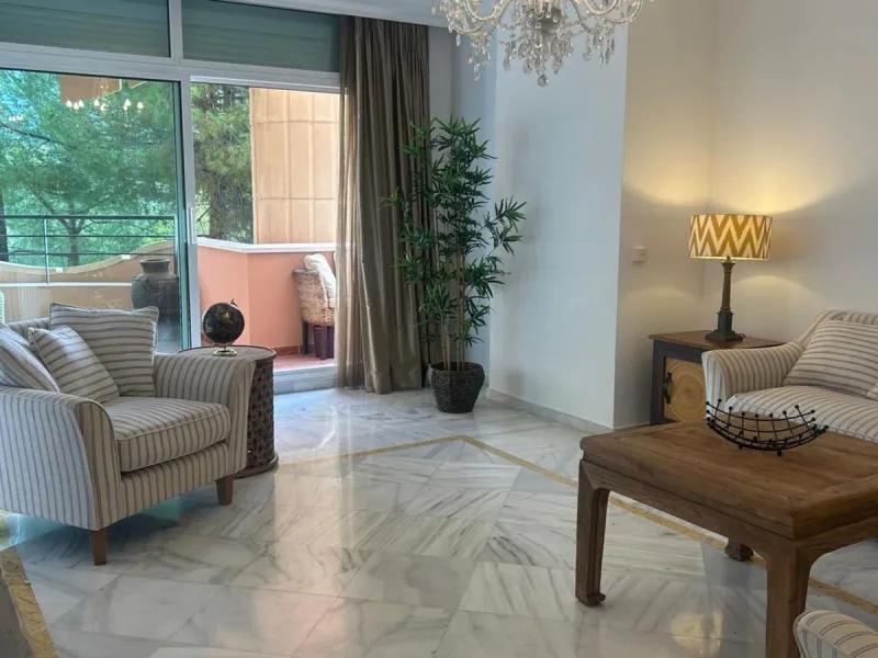 Apartment - Middle Floor Apartment в продаже в Marbella, Málaga. В доме 2 спален и 2 ванных комнат. Площадь дома 126 м²