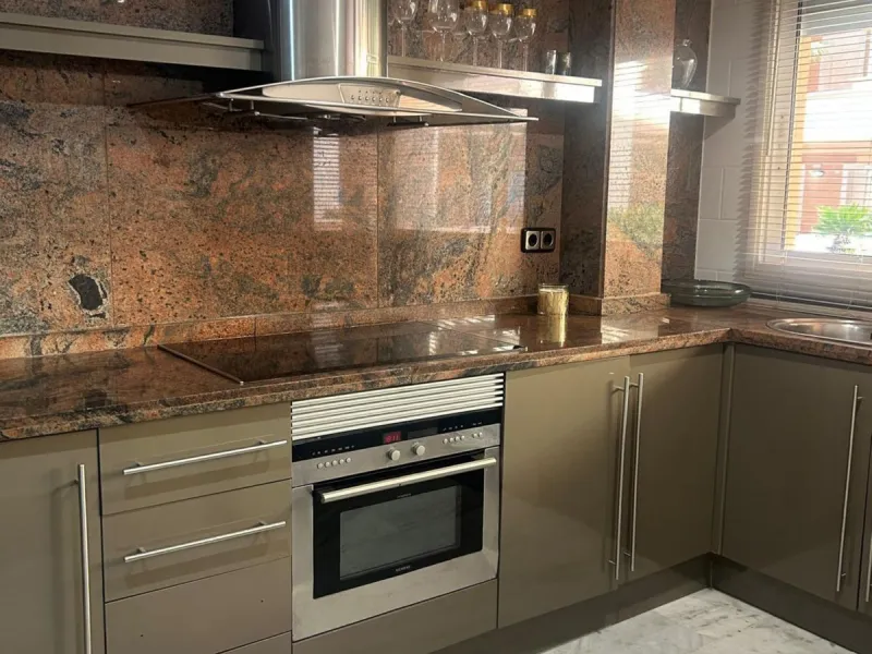 Apartment - Middle Floor Apartment в продаже в Marbella, Málaga. В доме 2 спален и 2 ванных комнат. Площадь дома 126 м²