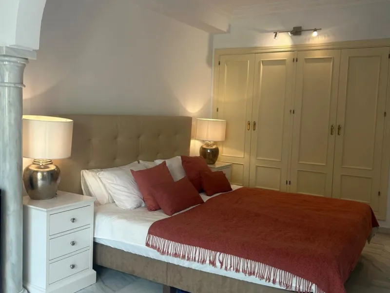 Apartment - Middle Floor Apartment в продаже в Marbella, Málaga. В доме 2 спален и 2 ванных комнат. Площадь дома 126 м²