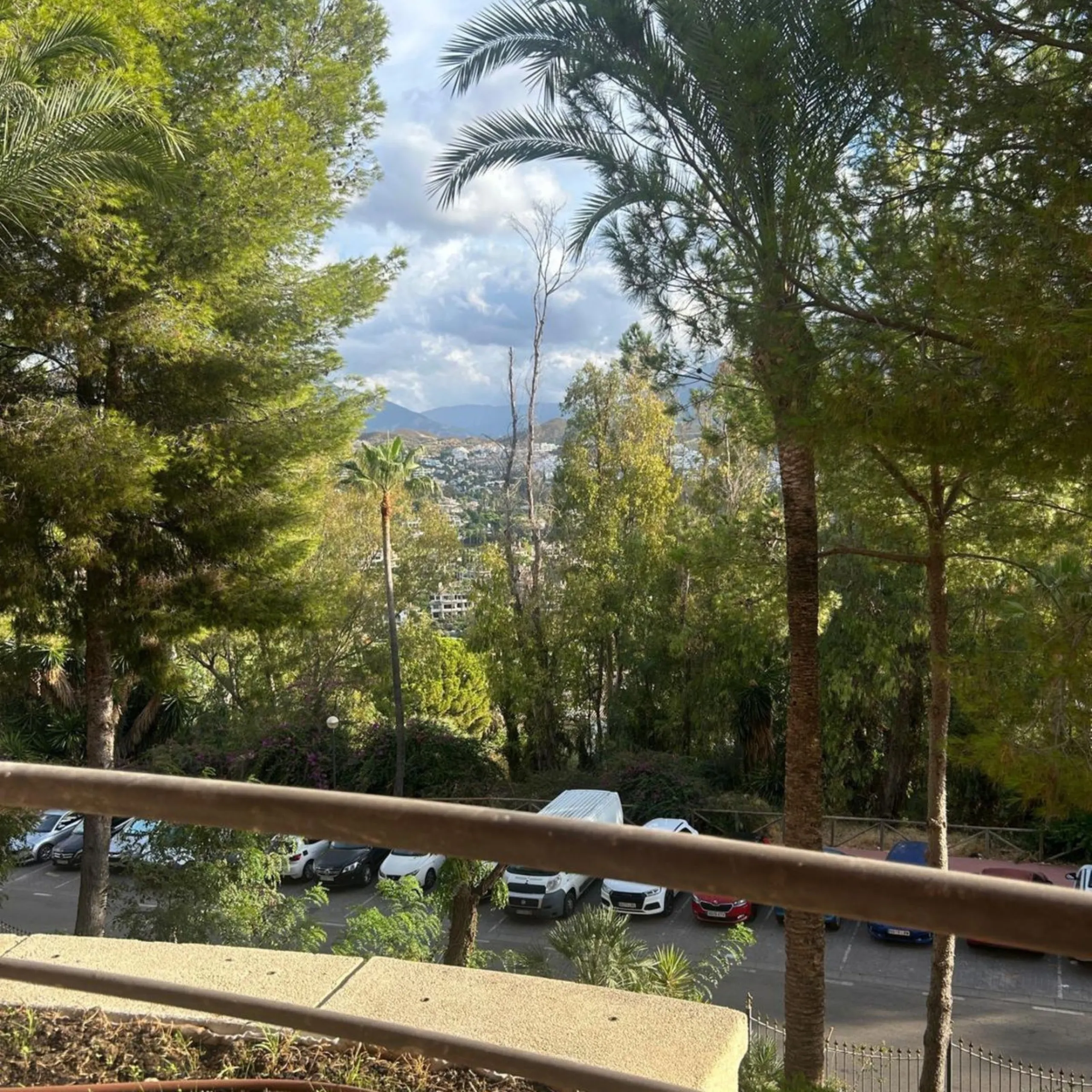 Apartment - Middle Floor Apartment в продаже в Marbella, Málaga. В доме 2 спален и 2 ванных комнат. Площадь дома 126 м²