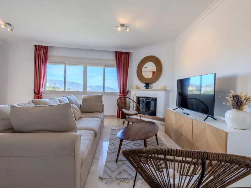 Stunning 3-Bedroom Penthouse with Breathtaking Coastal Views  in El Vicario, La Mairena