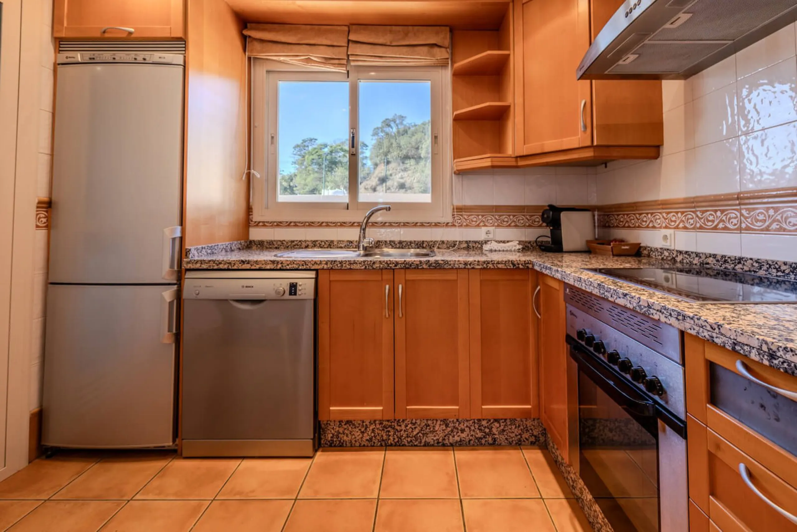 Stunning 3-Bedroom Penthouse with Breathtaking Coastal Views  in El Vicario, La Mairena