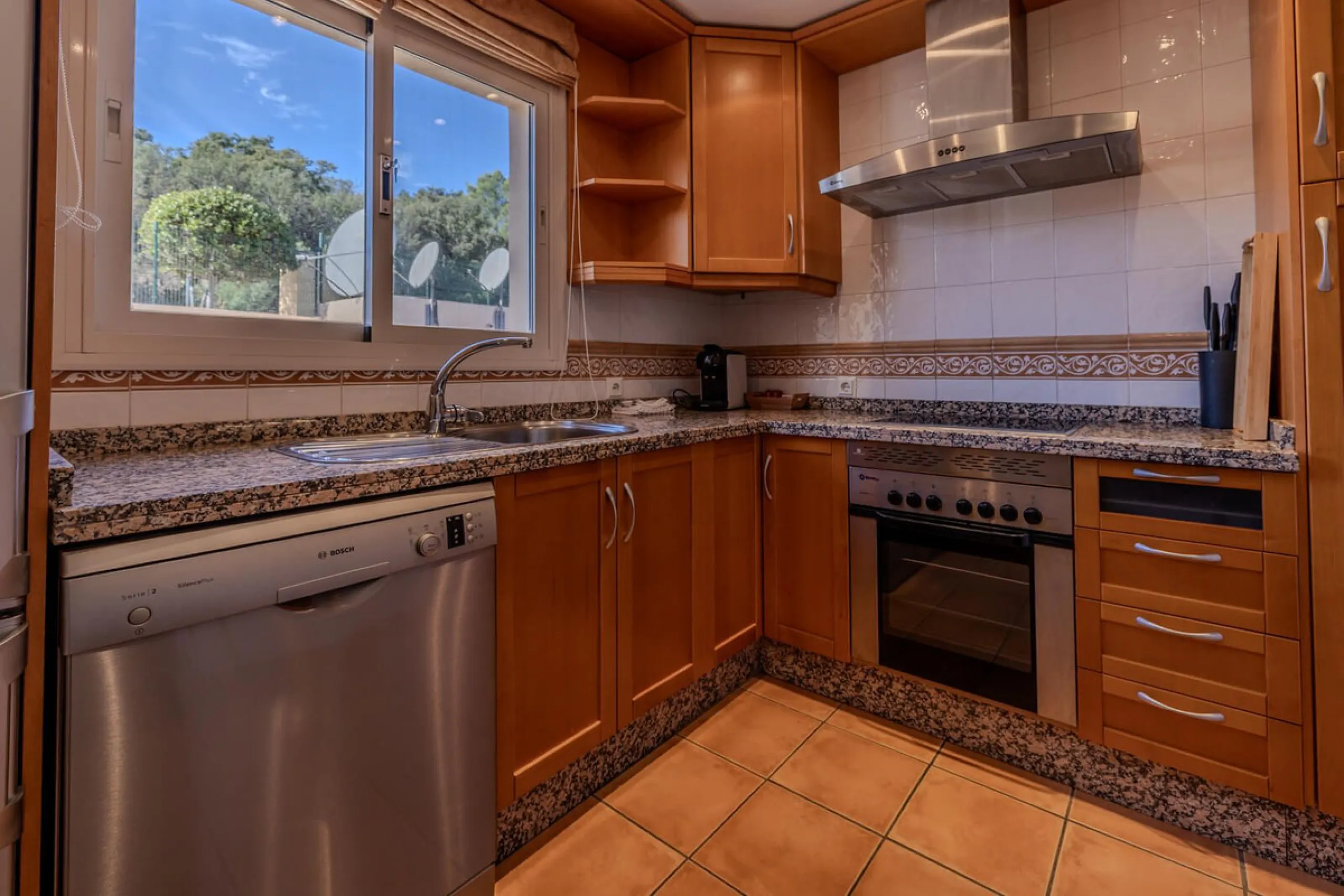 Stunning 3-Bedroom Penthouse with Breathtaking Coastal Views  in El Vicario, La Mairena
