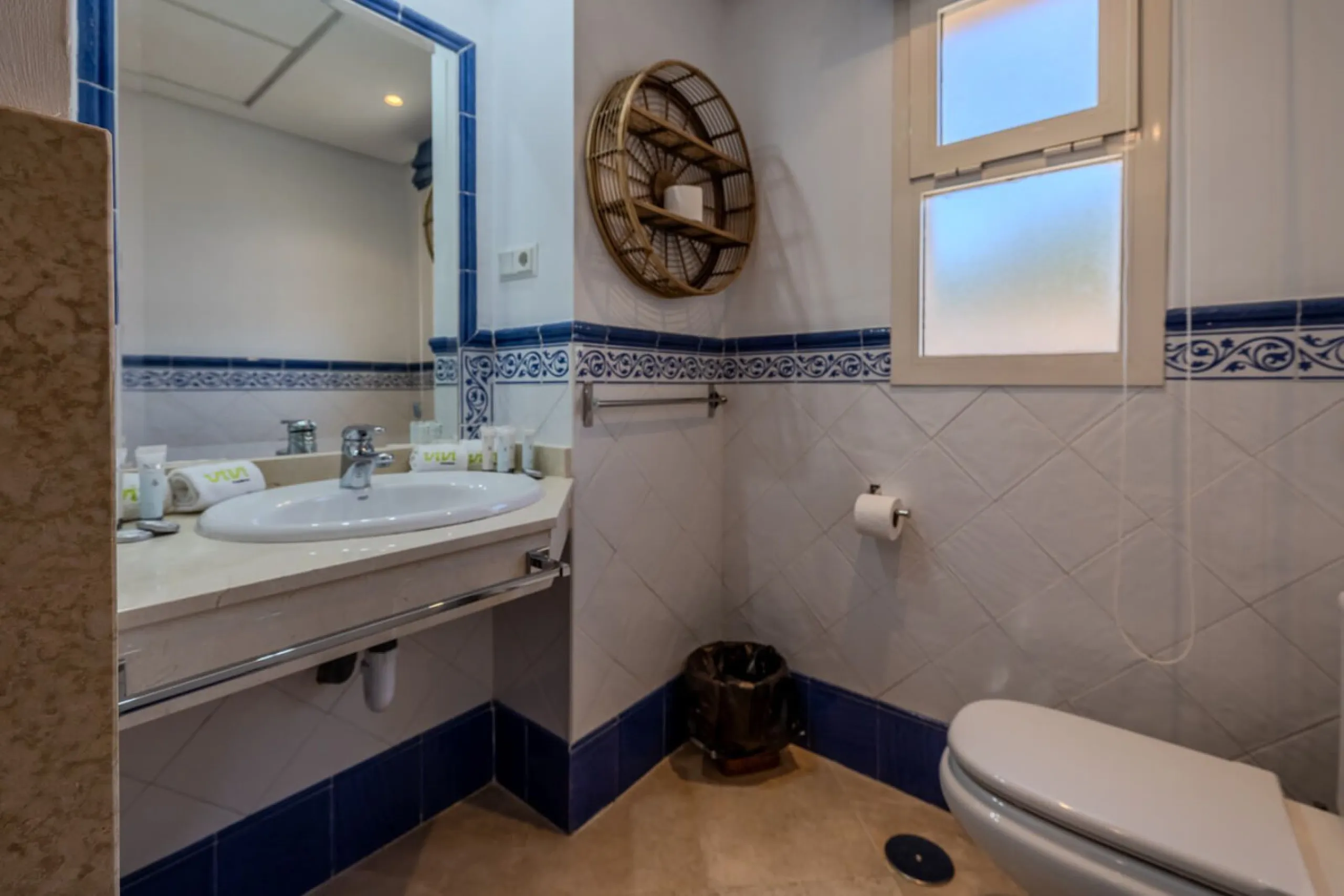 Stunning 3-Bedroom Penthouse with Breathtaking Coastal Views  in El Vicario, La Mairena