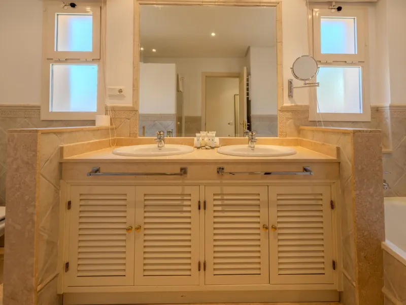 Stunning 3-Bedroom Penthouse with Breathtaking Coastal Views  in El Vicario, La Mairena