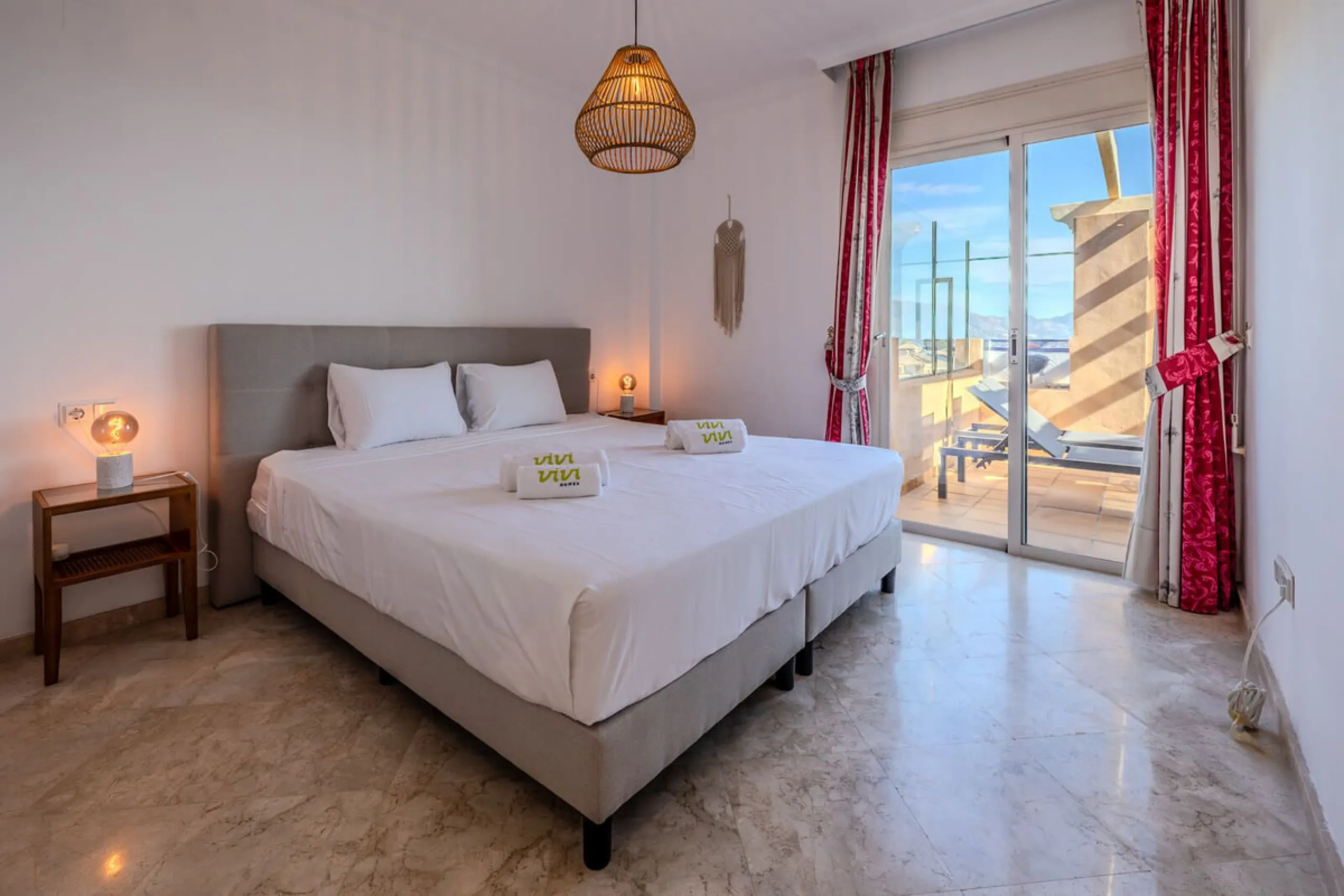 Stunning 3-Bedroom Penthouse with Breathtaking Coastal Views  in El Vicario, La Mairena