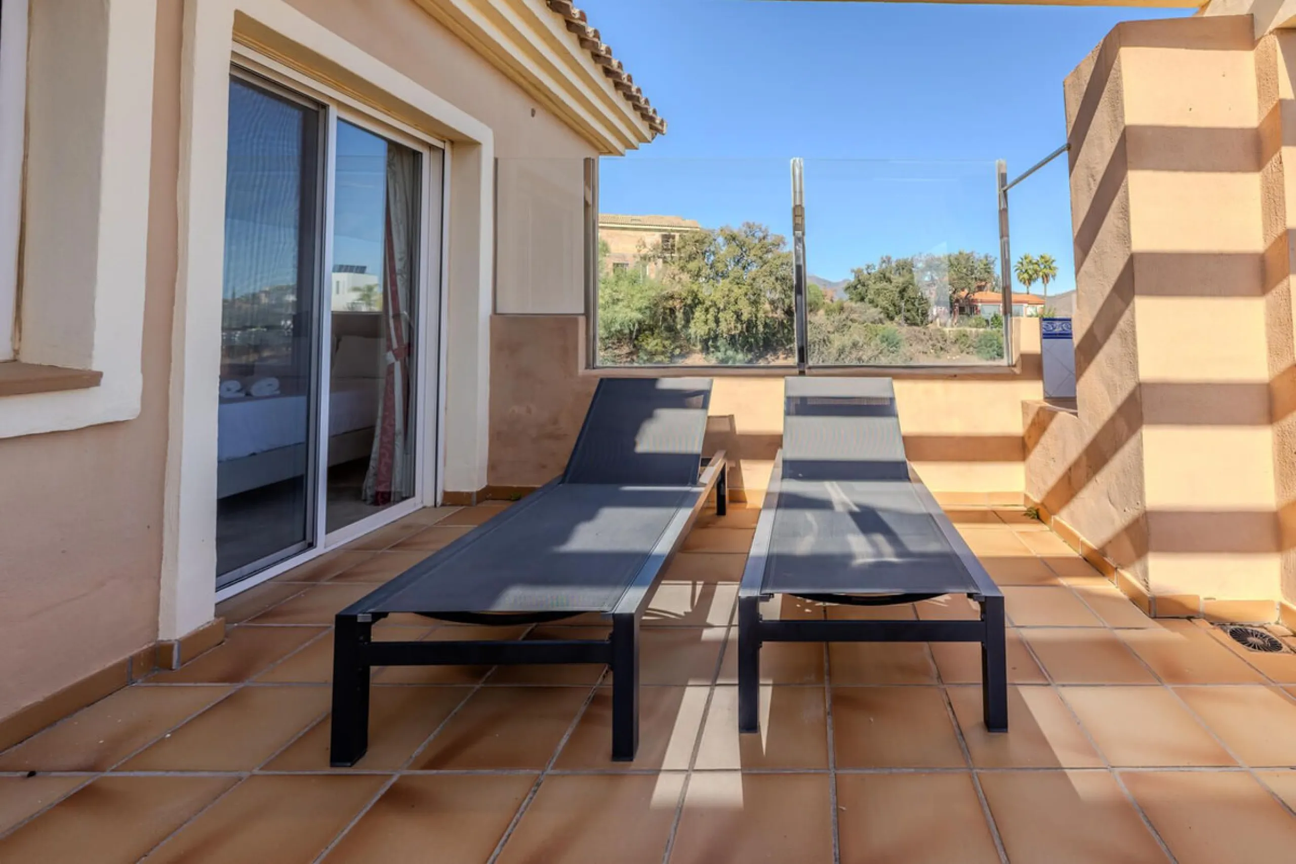 Stunning 3-Bedroom Penthouse with Breathtaking Coastal Views  in El Vicario, La Mairena