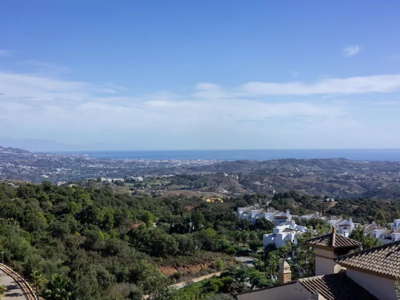 Stunning 3-Bedroom Penthouse with Breathtaking Coastal Views  in El Vicario, La Mairena