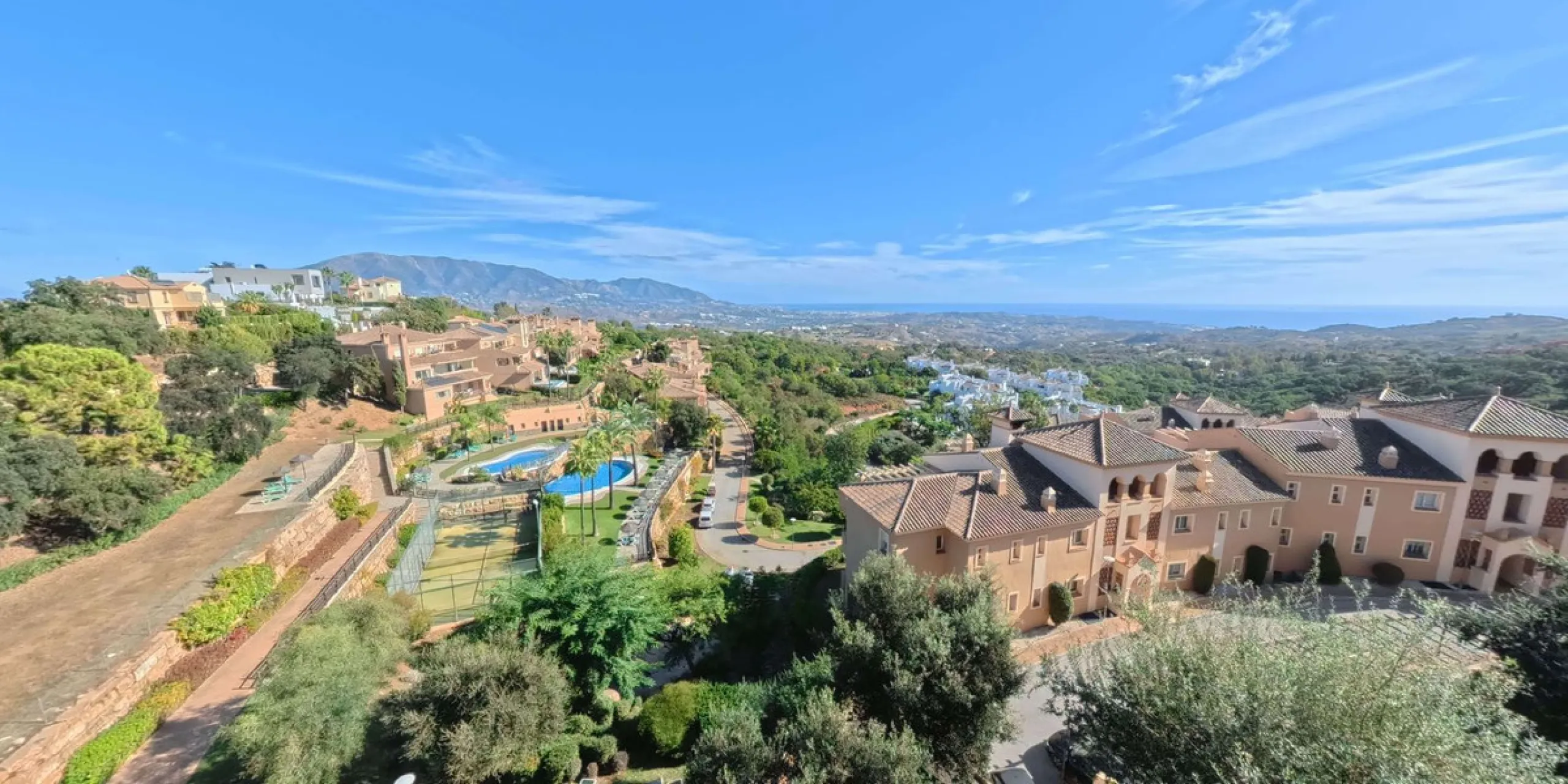 Stunning 3-Bedroom Penthouse with Breathtaking Coastal Views  in El Vicario, La Mairena