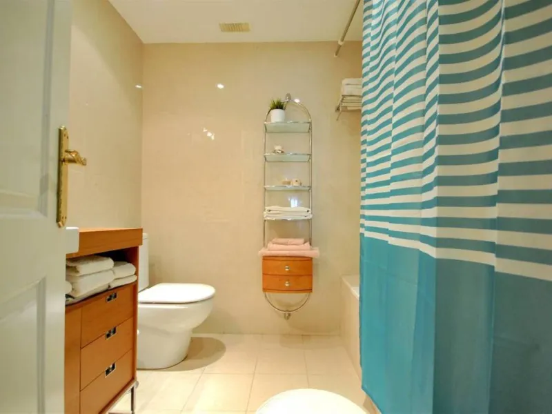 New on the market in the prestigious La Maestranza residential area in Aloha, a few minutes' walk from Puerto Banús and surrounded by all kinds of amenities.