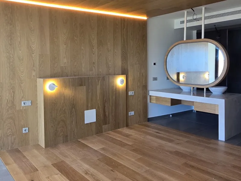 Exclusive Luxury middle floor Apartment with generous covered corner terrace.