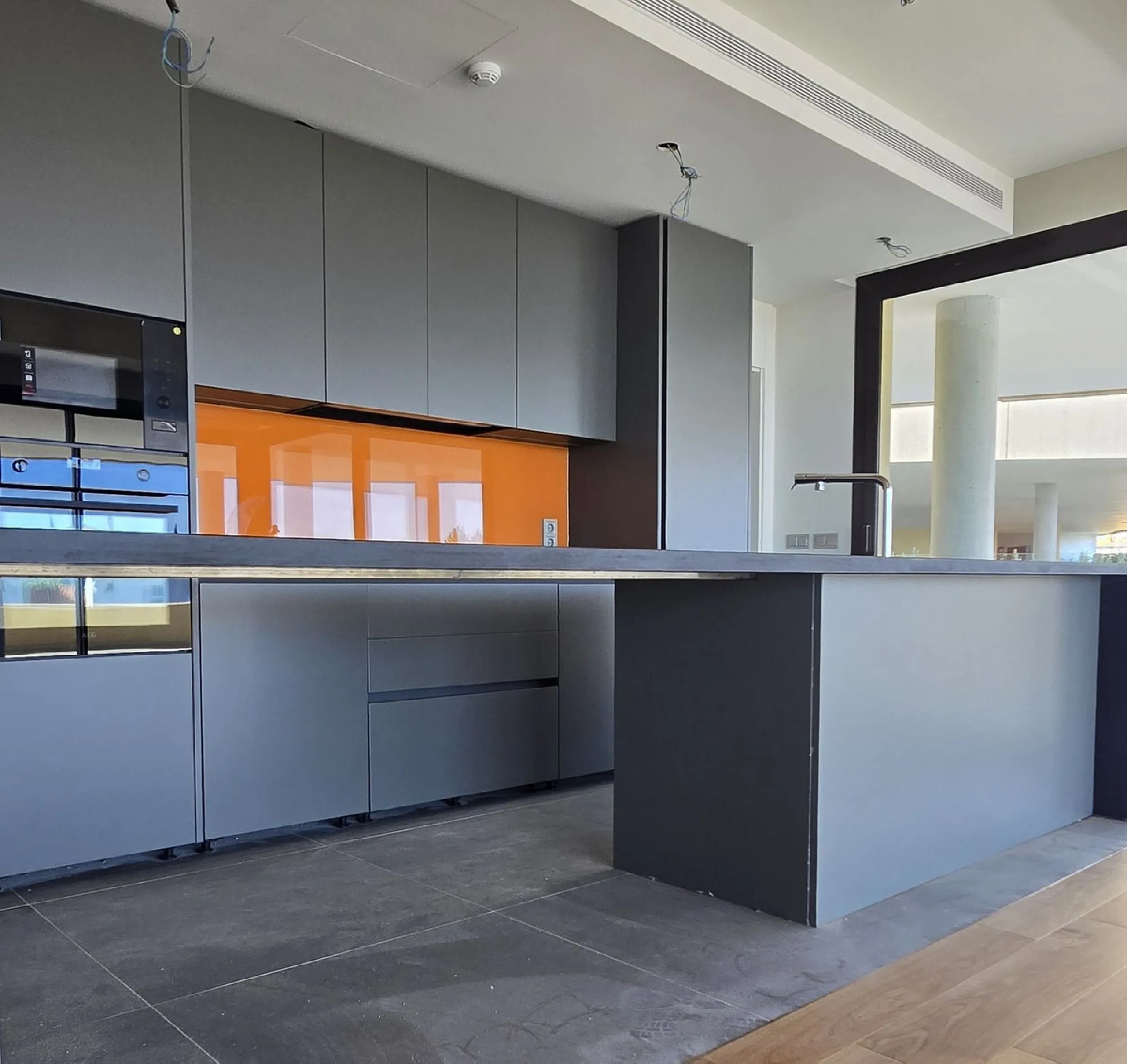 Exclusive Luxury middle floor Apartment with generous covered corner terrace.