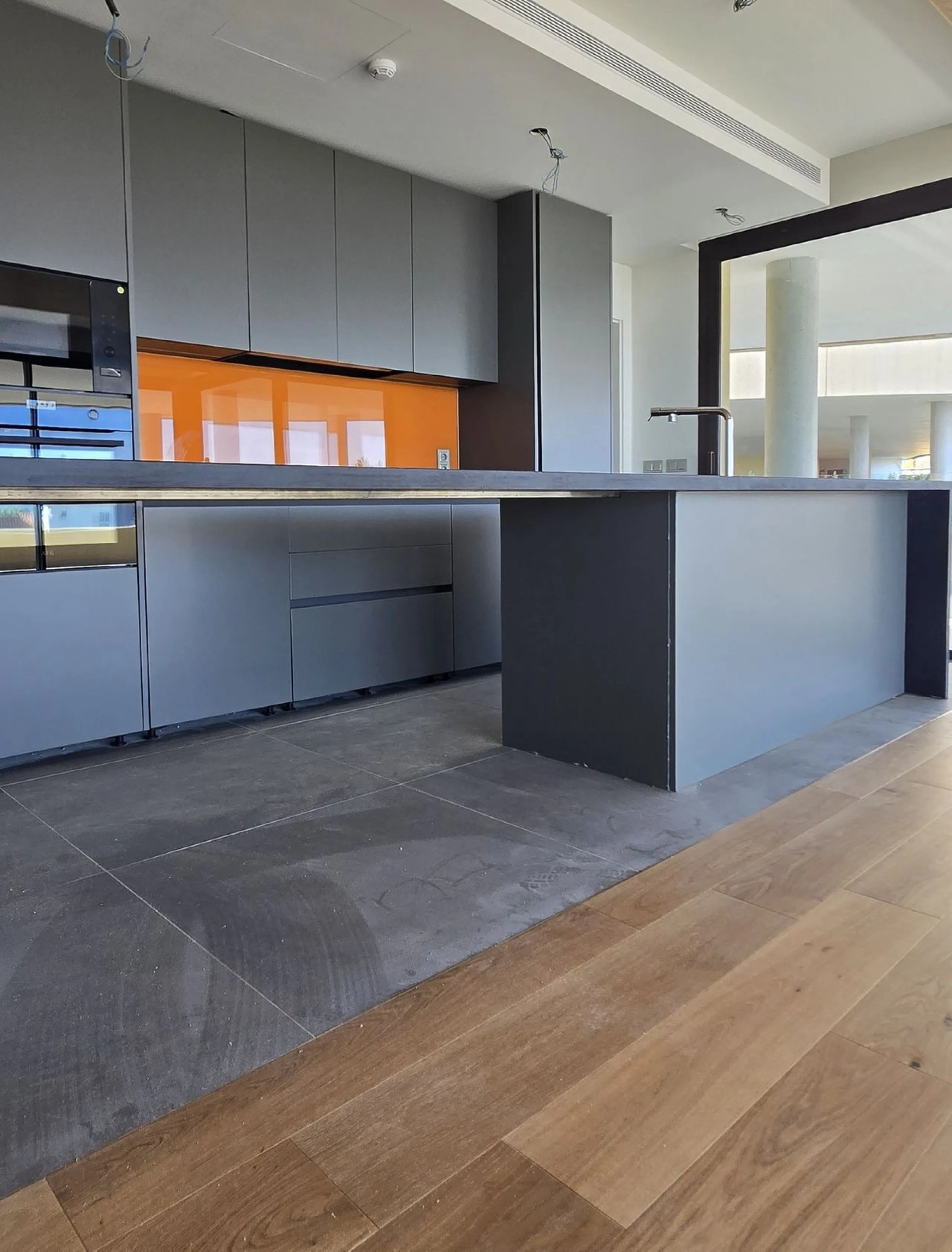 Exclusive Luxury middle floor Apartment with generous covered corner terrace.