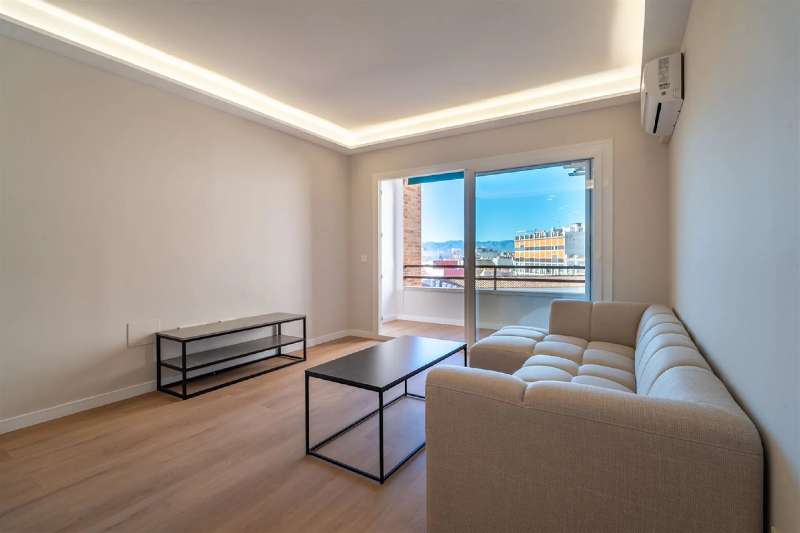Apartment - Middle Floor Apartment в продаже в Málaga, Málaga. В доме 3 спален и 2 ванных комнат. Площадь дома 140 м²