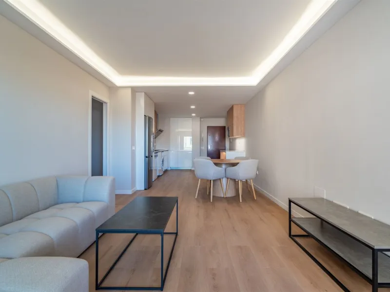 Apartment - Middle Floor Apartment в продаже в Málaga, Málaga. В доме 3 спален и 2 ванных комнат. Площадь дома 140 м²