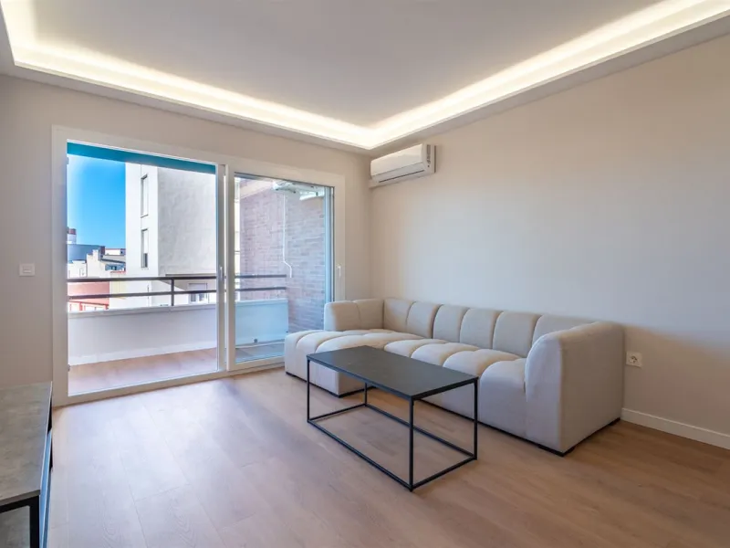 Apartment - Middle Floor Apartment в продаже в Málaga, Málaga. В доме 3 спален и 2 ванных комнат. Площадь дома 140 м²