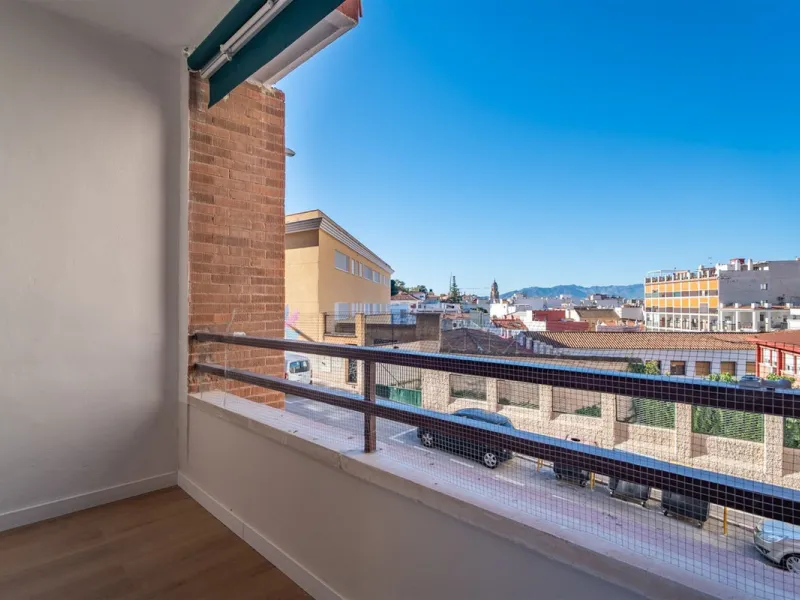 Apartment - Middle Floor Apartment в продаже в Málaga, Málaga. В доме 3 спален и 2 ванных комнат. Площадь дома 140 м²