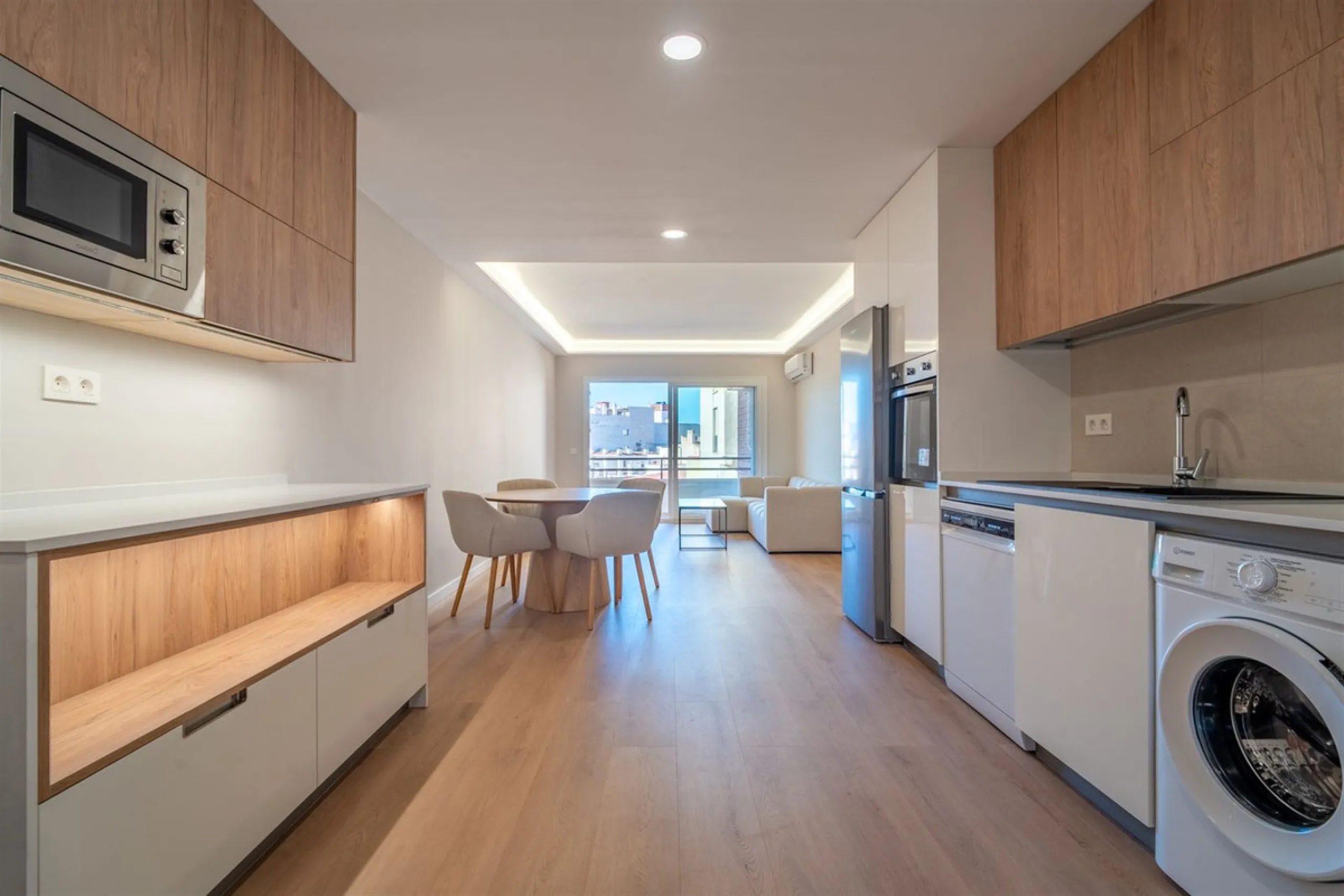 Apartment - Middle Floor Apartment в продаже в Málaga, Málaga. В доме 3 спален и 2 ванных комнат. Площадь дома 140 м²